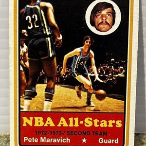 1973-74 TOPPS PETE MARAVICH ALL-STAR #130 SWEET! HOFer Centered Card Basketball